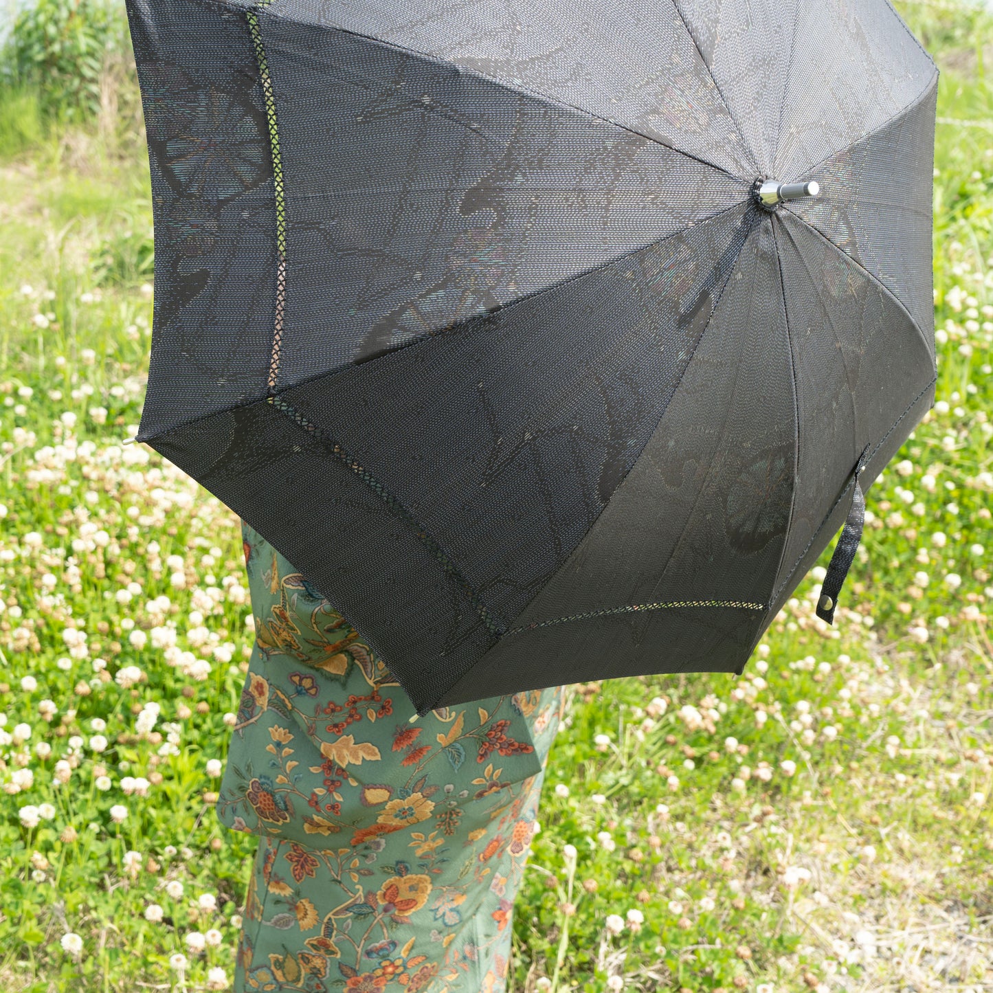 A kimono fabric sunshade / 本場大島紬 日傘