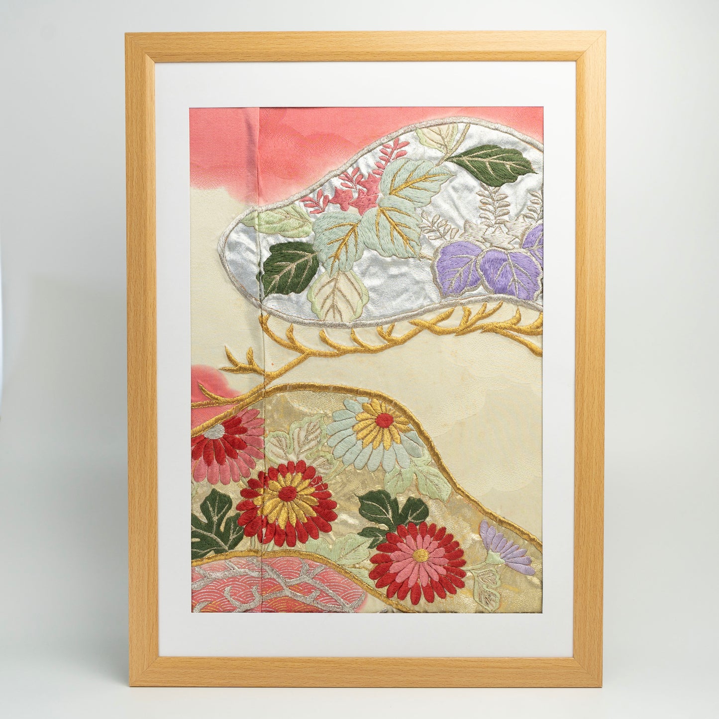 A kimono tapestry, Hanging Decoration For Home Decoration / ビンテージ着物 額付き