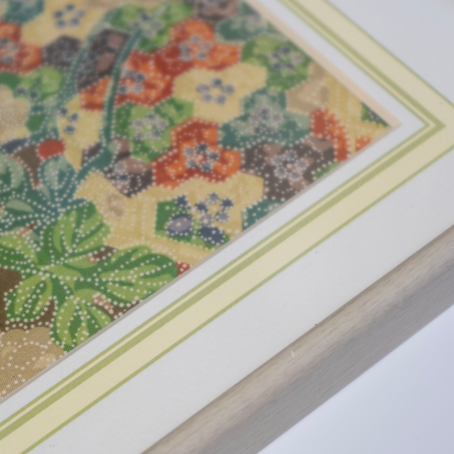 Vintage kimono tapestry with vintage frame / ビンテージ着物 額付き