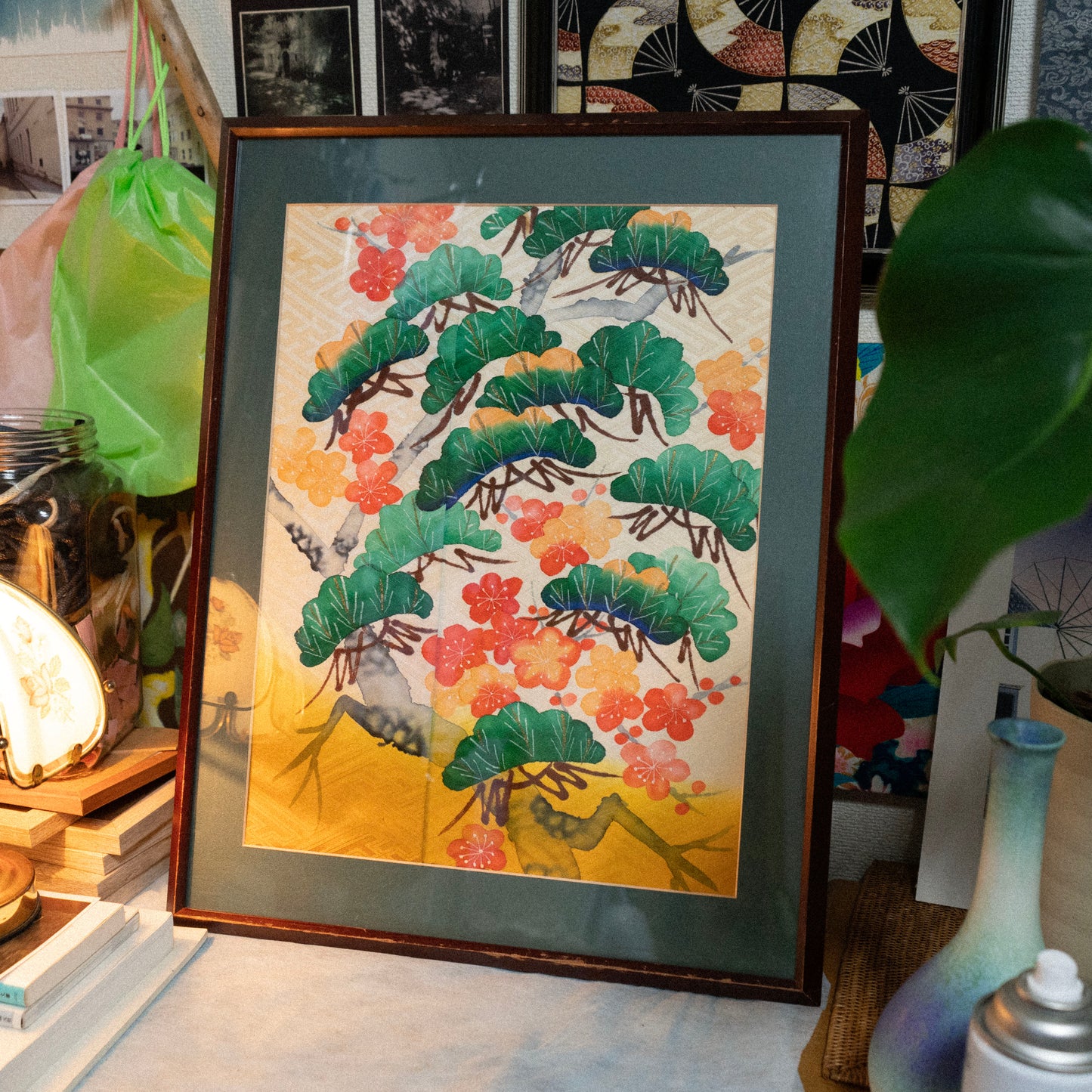 Vintage kimono tapestry with vintage frame / ビンテージ着物 額付き