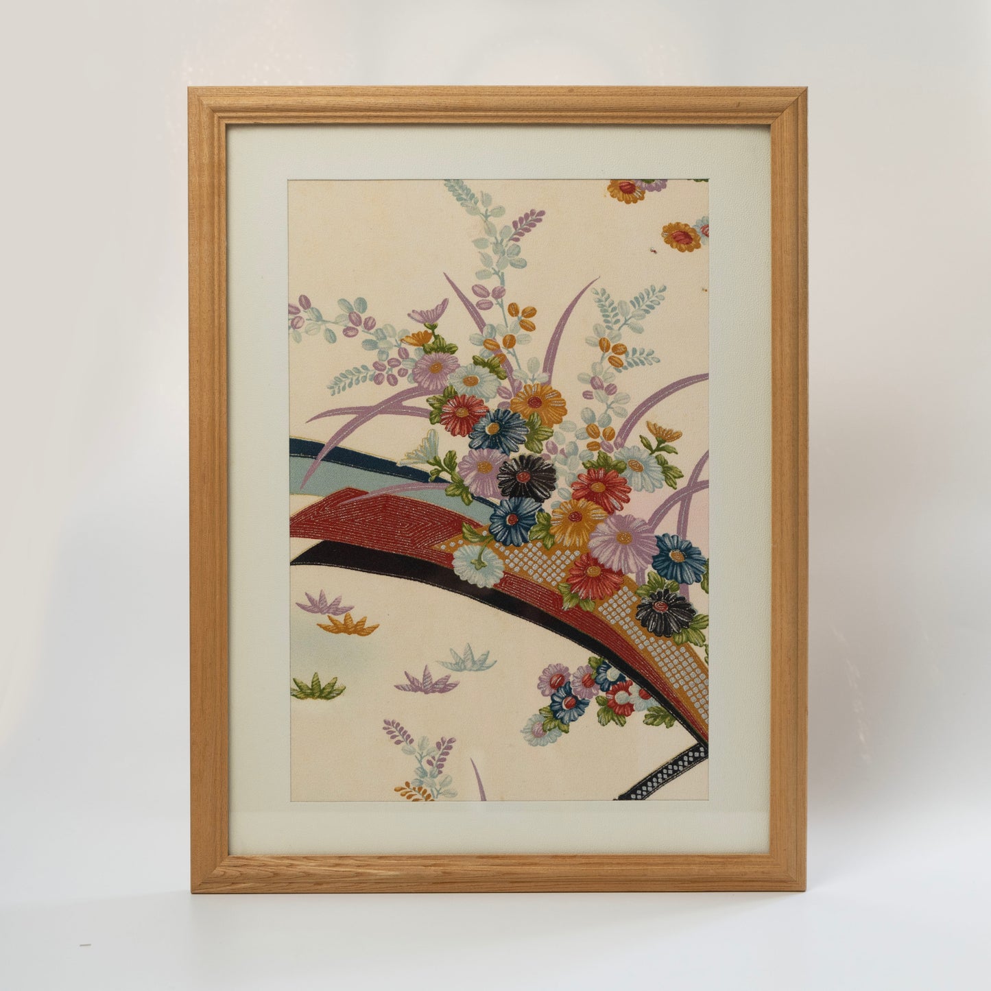 Vintage kimono tapestry with vintage frame / ビンテージ着物 額付き