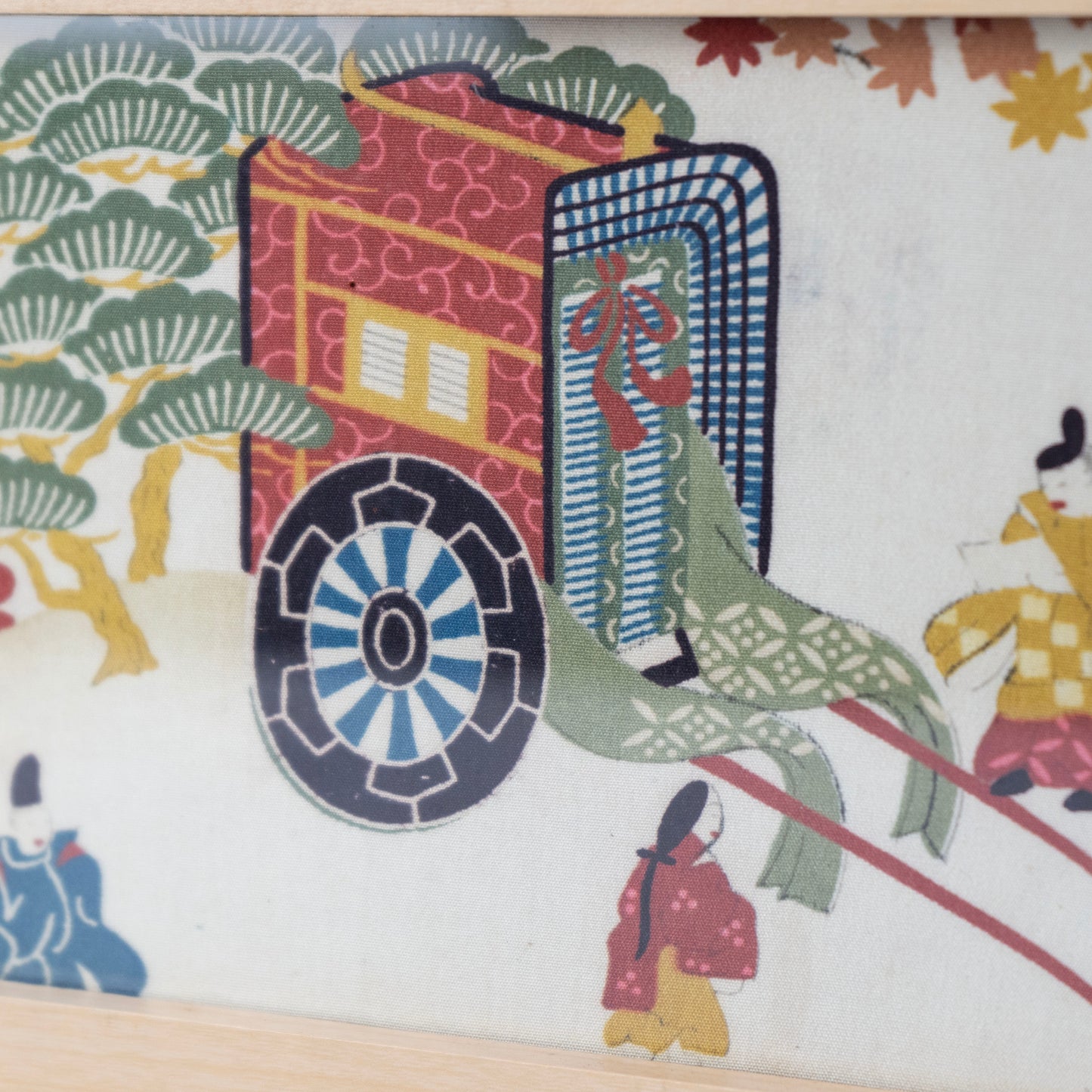 A vintage kimono tapestry with vintage frame / ビンテージ着物 額付き