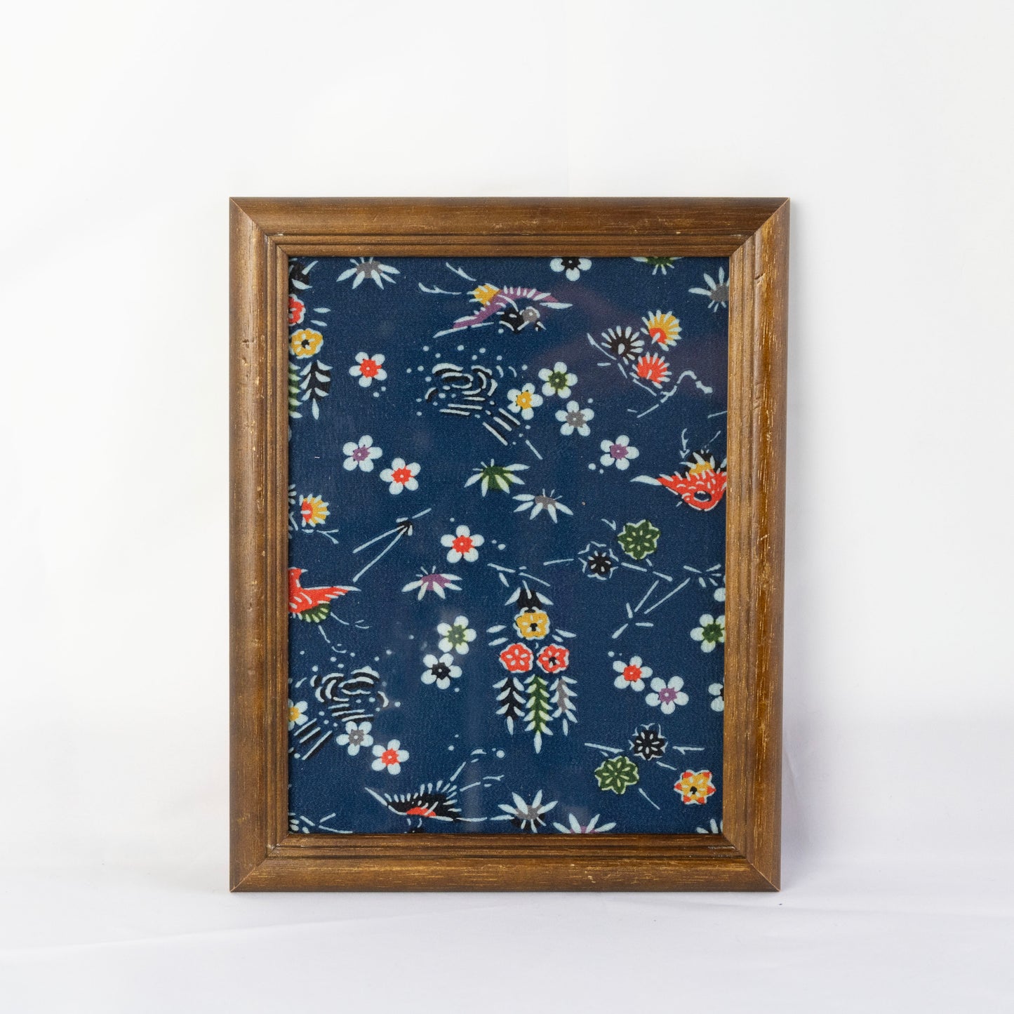 A vintage kimono tapestry with vintage frame / ビンテージ着物 額付き