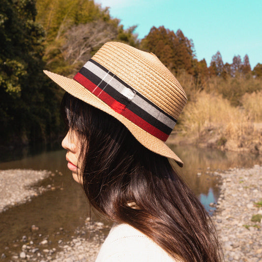 A hat made of recycled kimono (obi) / 着物帯を使った麦わら帽子