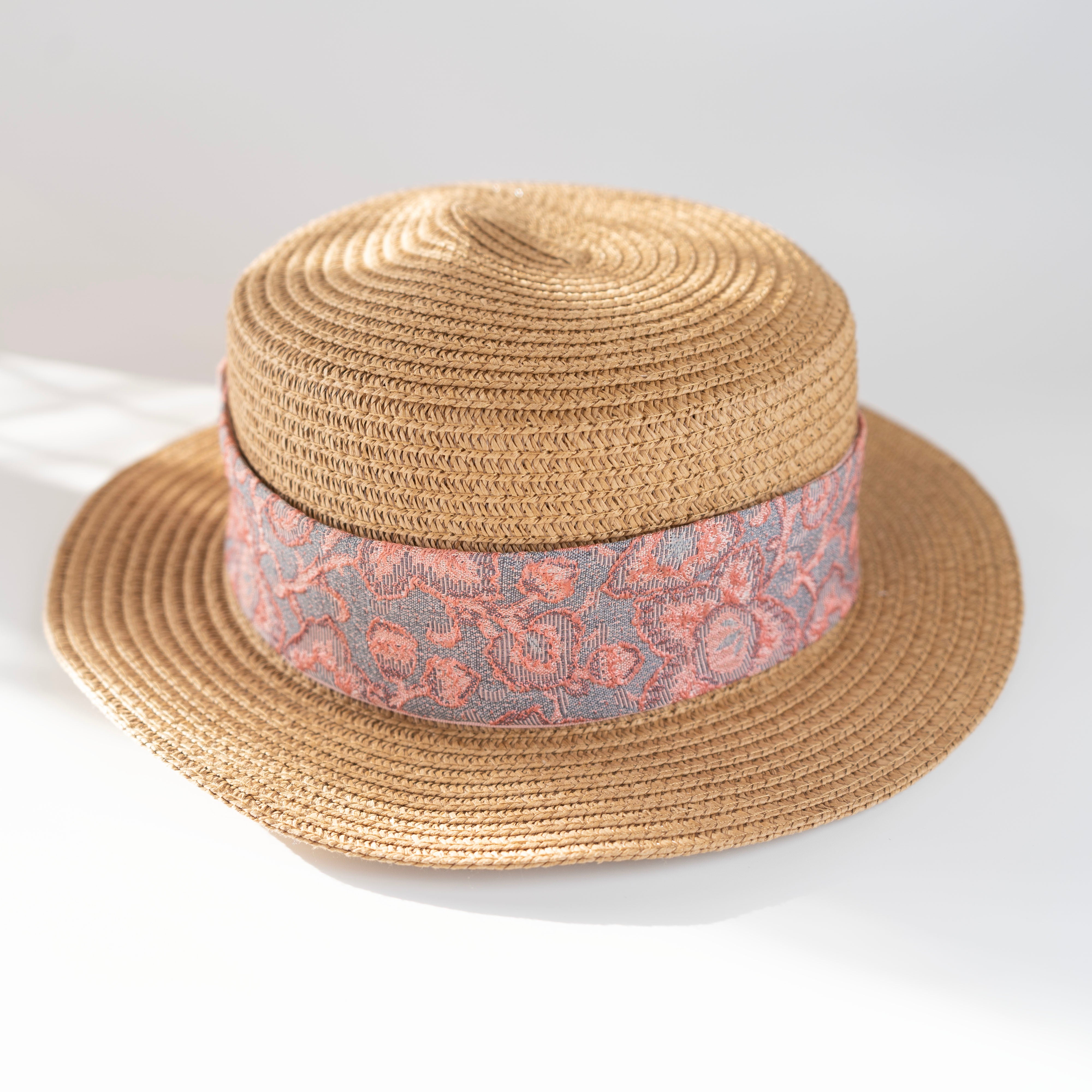 A hat made of recycled kimono (obi) / 着物帯を使った麦わら帽子