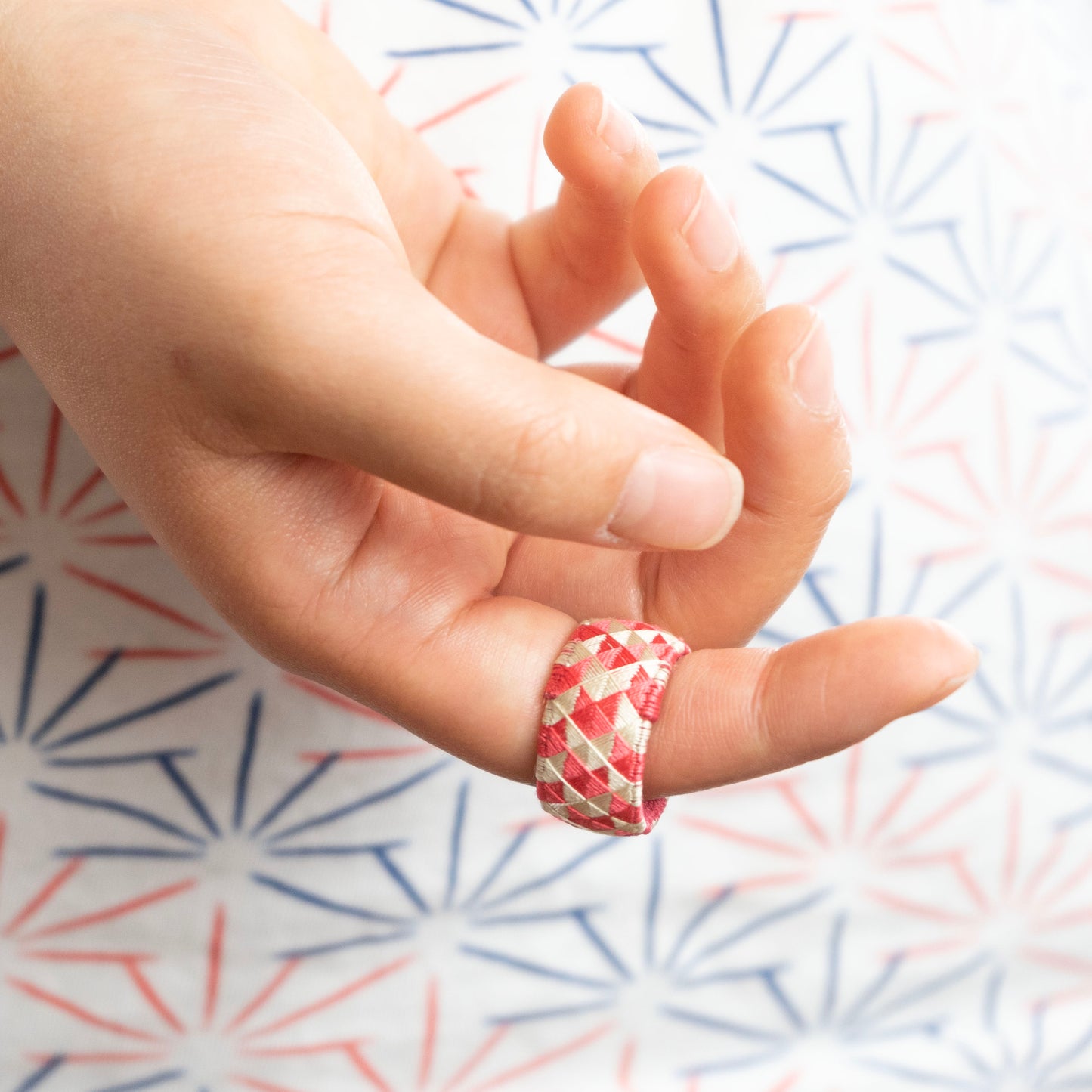 A Japanese thimble "Arrow Feathers" / 加賀のゆびぬき 矢羽根